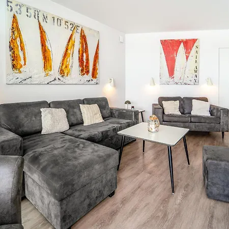 Promenadenvilla 03 09 * Lübeck