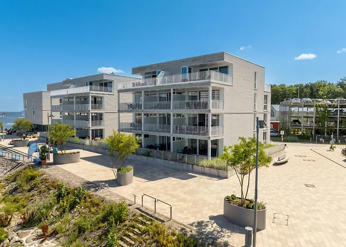 Promenadenvilla 03 09 *